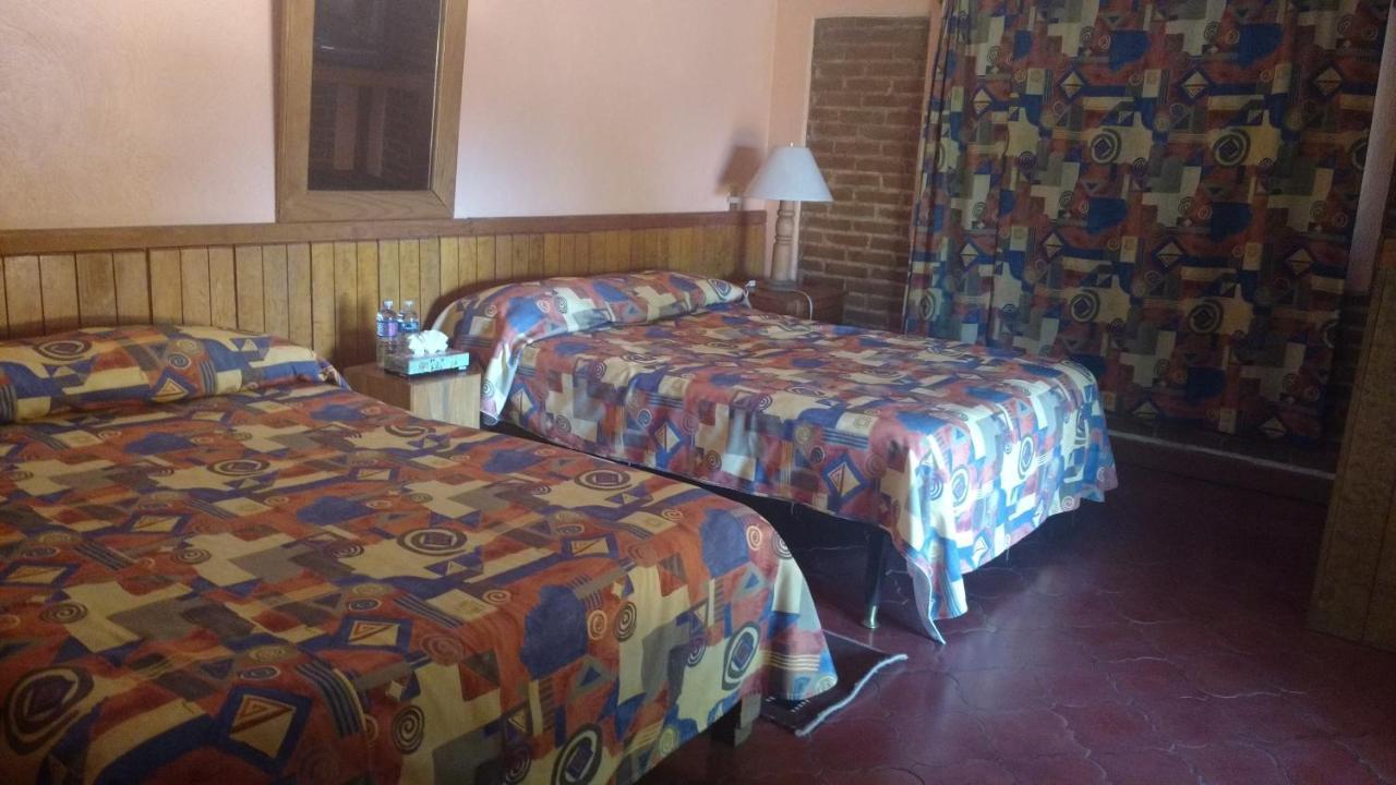 Posada Del Bosque Valle de Bravo Esterno foto